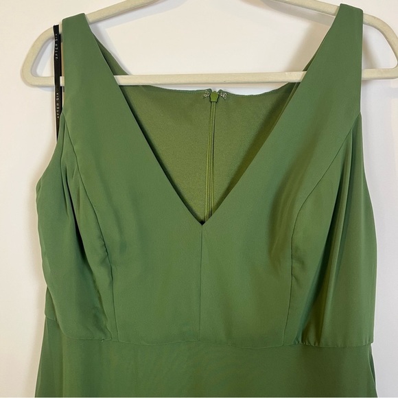 Dessy Collection- DEEP V-NECK CHIFFON MAXI DRESS - Picture 8 of 15